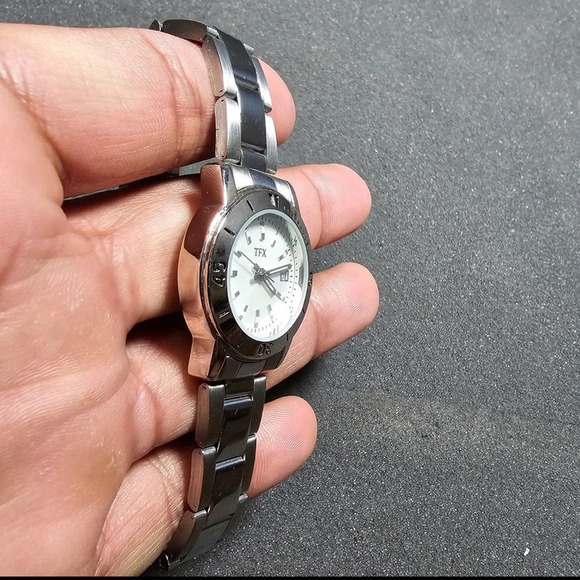 TFX By Bulova Ladies Quartz Watch Silver Tone White Date Just Dial Working - Picture 5 of 9